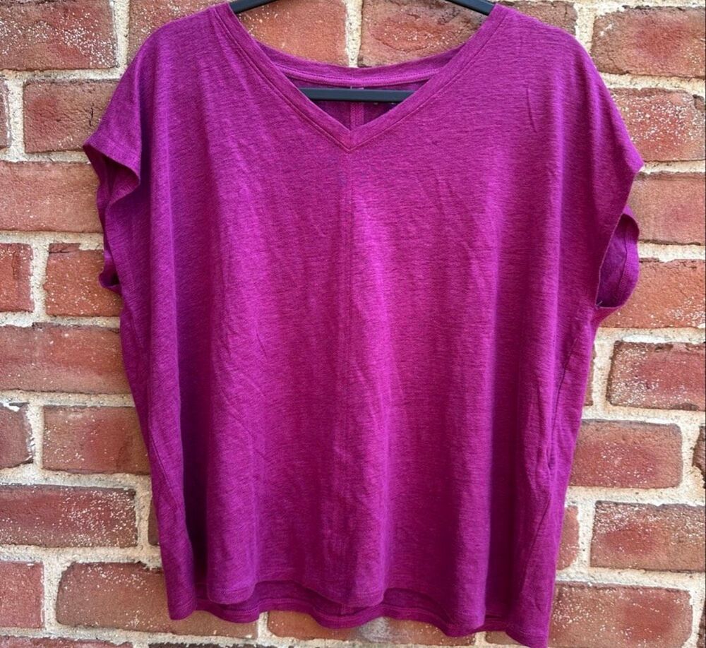 Eileen Fisher Organic linen Boxy V-Neck Tee in grape Womens XXS NEW